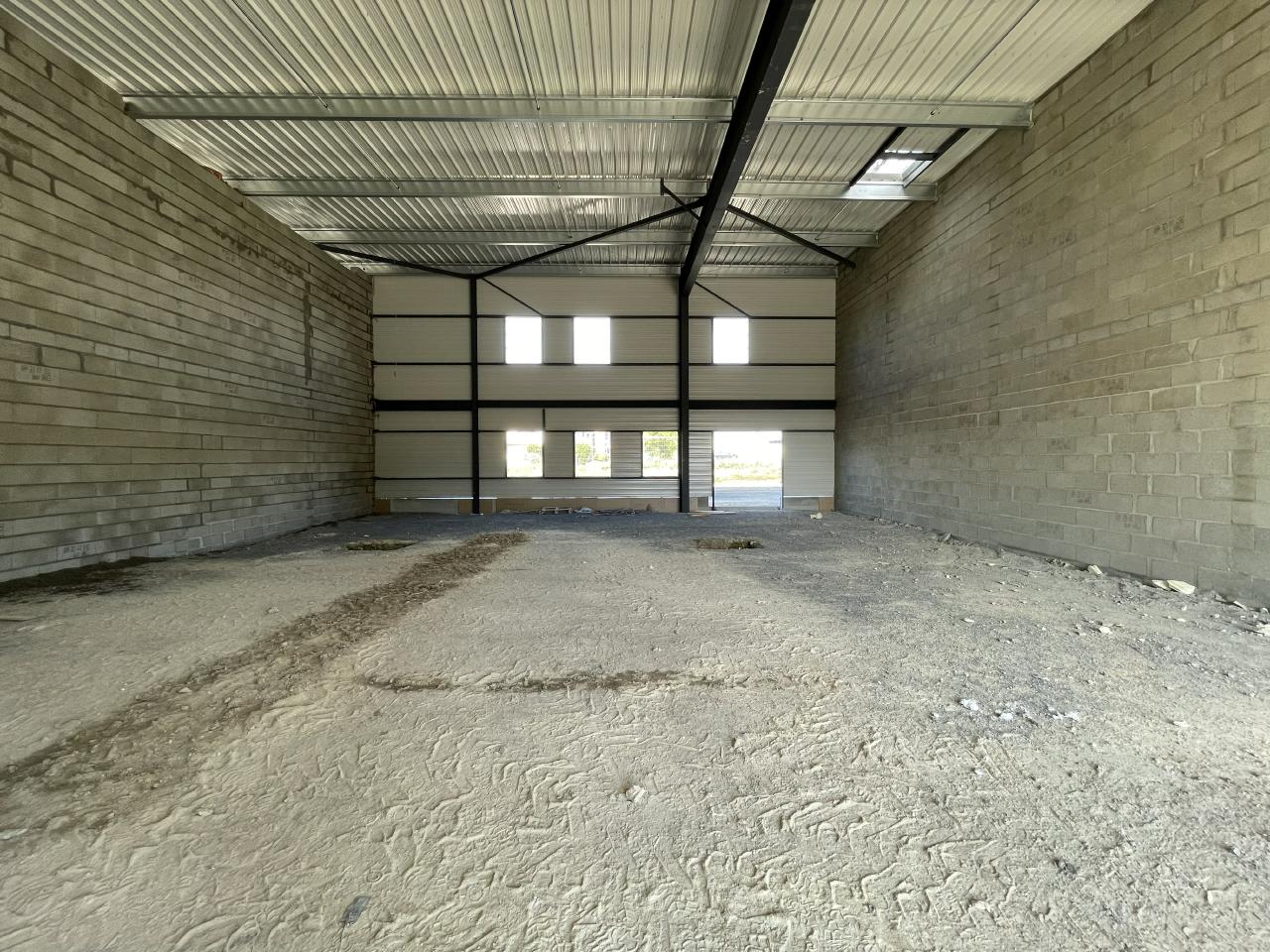 Local d'activité Chambray-lès-Tours 1785m² Vente local d'activité Chambray-lès-Tours Indre-et-Loire OVACT2204428 2